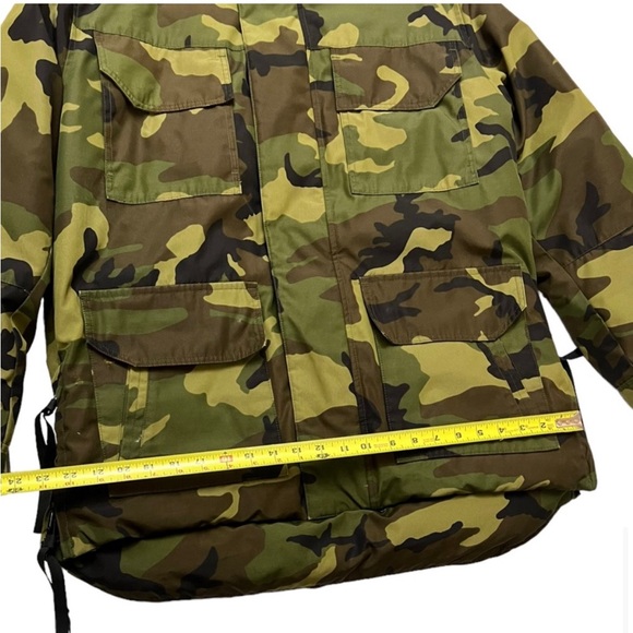 Canada Goose Camouflage Jacket - Picture 8 of 14
